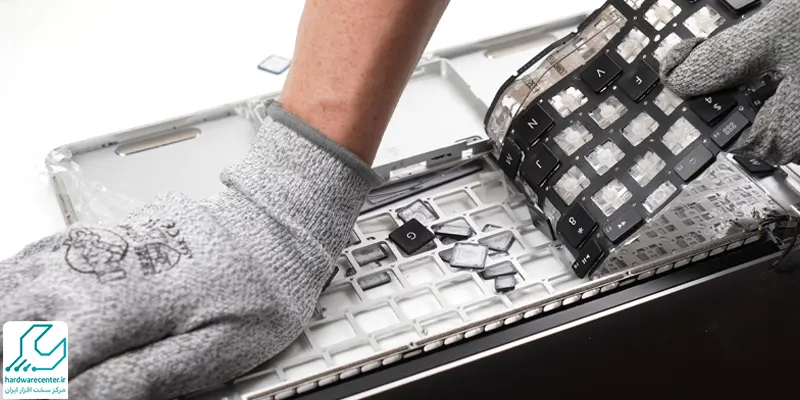 تعمیر یا تعویض کیبورد مک بوک
